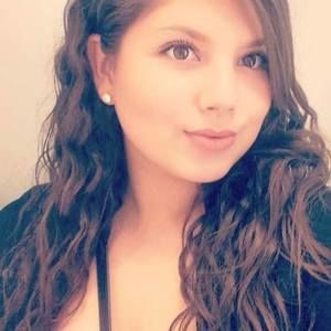 Meet your Posher, Emilia